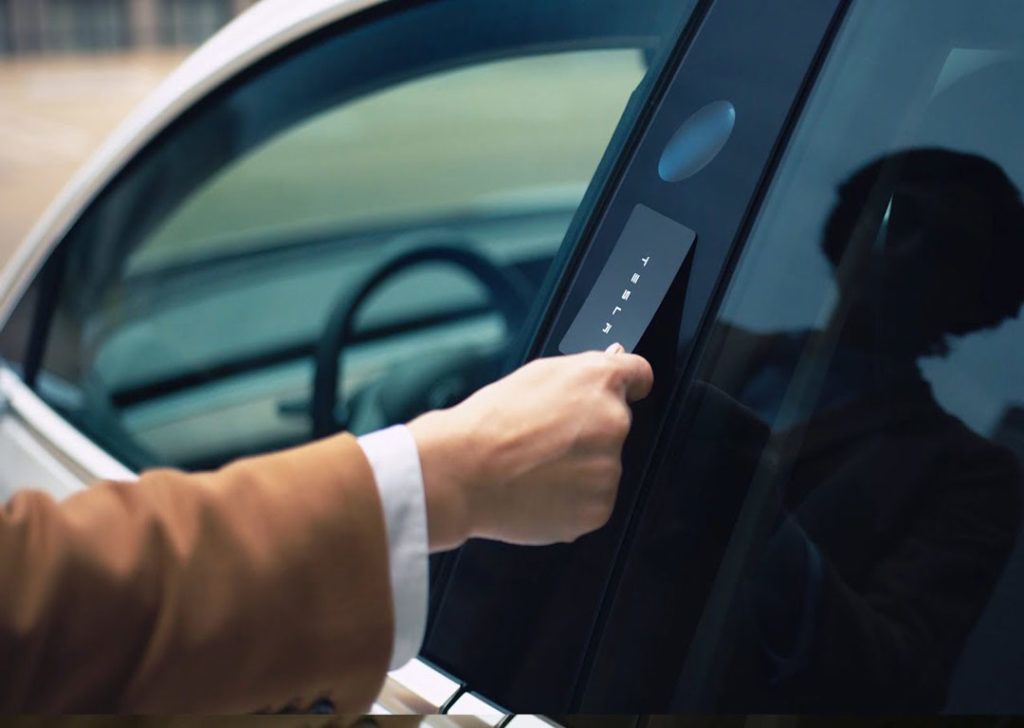 سوییچ جدید خودروی نسل سوم شرکت تسلا با تراشه RFID قابل کاشت در بدن  